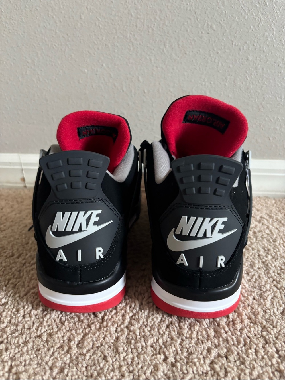 Jordan 4 Retro - Picture 4 of 6